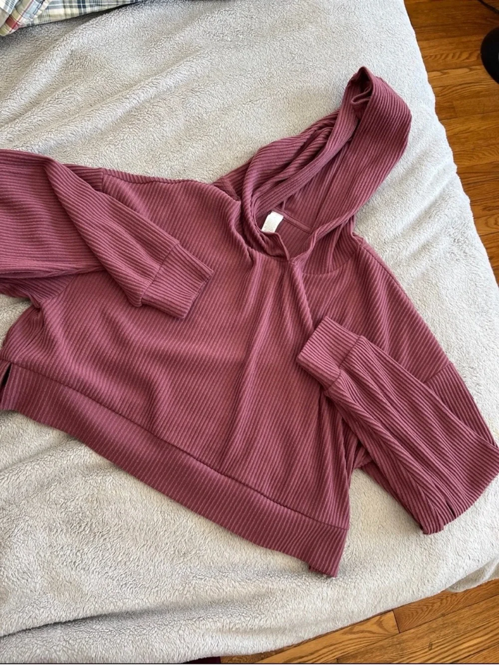 Alo Yoga Muse Hoodie Burgundy Truffle Medium